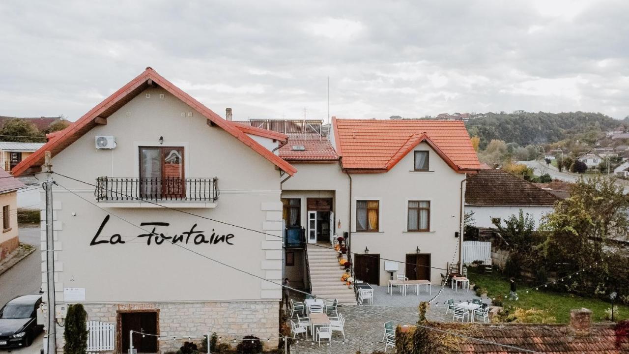 La Fontaine Hotel Hunedoara Exterior foto